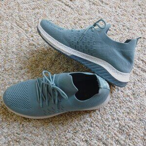 Danskin Blue Knit Slip In Sneakers ~ 8 ~ Pre-owned